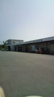市場へ