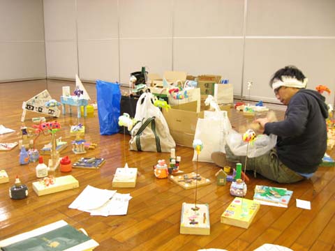 ２００９子ども造形教室作品展準備中・・・