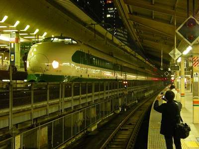 ながら発車前東京駅で見たもの