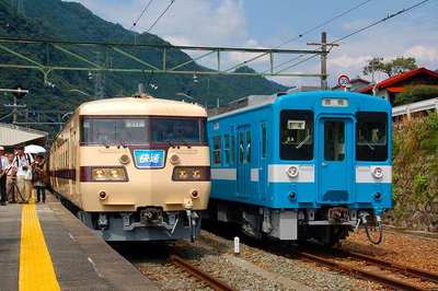 懐かしい電車の並ぶ佐久間レールパークへ