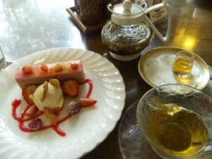 ケーキセットの…