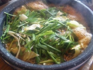 旨いもつ鍋を…