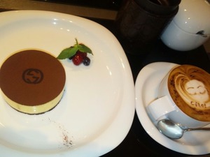 ｸﾞｯﾁｶﾌｪへ・・・