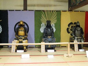 御奉行様…