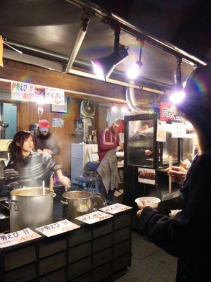 夜のおはらい横丁も…