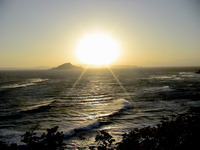 神島と夕日