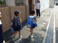 お泊り保育（登園） 2010/07/27 09:17:25