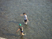 川遊び。