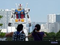 お台場「ガンダムプロジェクト」会場にて・・。