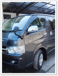 新車ハイエース・ナビ取付け☆ 2009/11/08 15:44:28