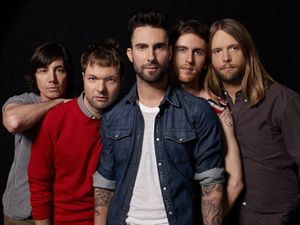 Maroon 5 / Moves Like Jagger ft. Christina Aguilera