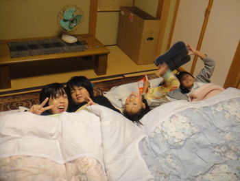 拉致。（笑）