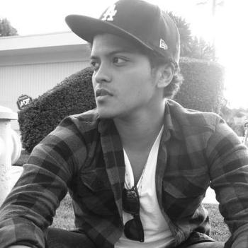 Bruno Mars / The Lazy Song