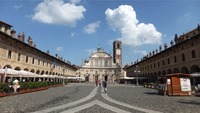 Vigevano  美しい広場の街 2012/07/22 06:30:39