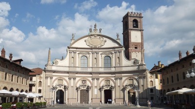 Vigevano  美しい広場の街