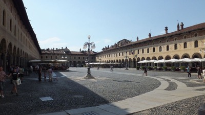 Vigevano  美しい広場の街