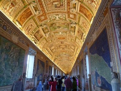 Roma  ヴァチカン美術館へ