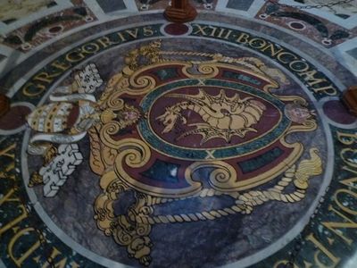 Roma  サンピエトロ寺院へ