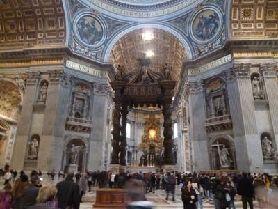 Roma  サンピエトロ寺院へ
