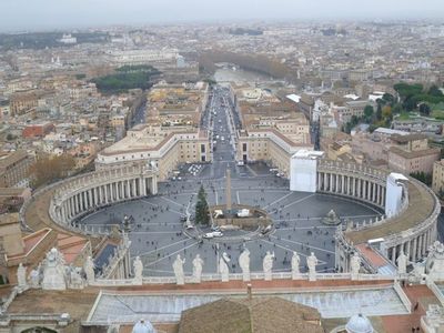 Roma  サンピエトロ寺院へ