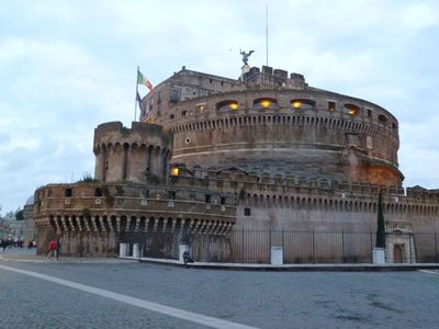 Roma  サンピエトロ寺院へ