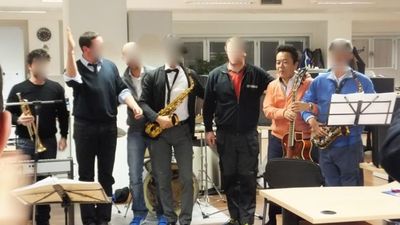 二年ぶりに爪弾く