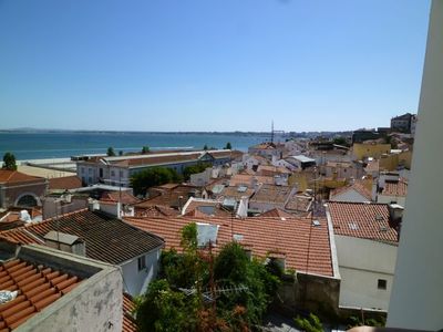 Lisbon FADO と Alfama