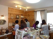 雑貨展、人・人・人…