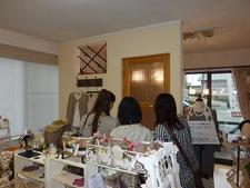 雑貨展、人・人・人…