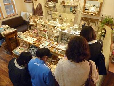 雨の『プチ スタジオ』雑貨展