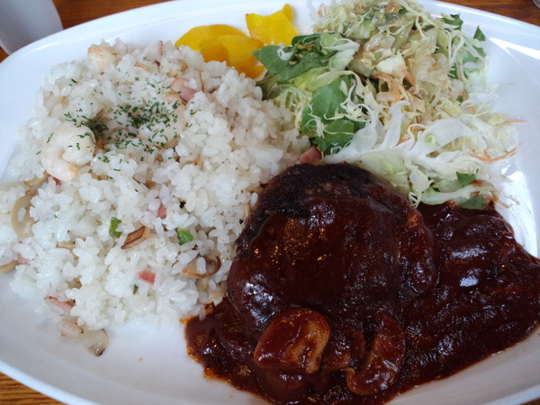 カフェ　　グース　　さん　で　ランチ　☆