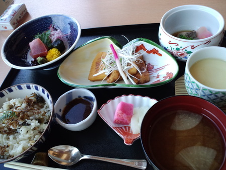 和食堂　山里　で　ランチ☆