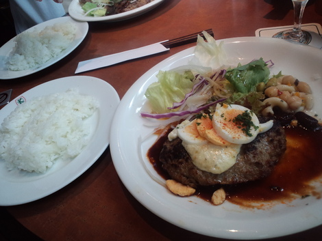 キリンシティ　で　洋食ランチ　だよぉ☆