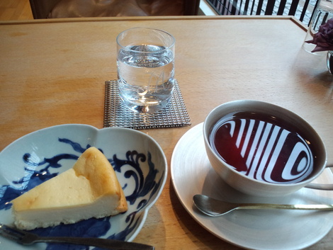 Ｃａｆｅ　　ＩＣＨＯ　　さん　で　お茶ＴＩＭＥ　☆