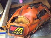 野球グローブ修理(ヘリ革交換、指カバー取付、紐交換)　322 2013/11/02 21:39:00