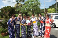 本日「三ヶ日花火大会」は浴衣美人がお出迎え♪ 2013/08/04 10:45:58